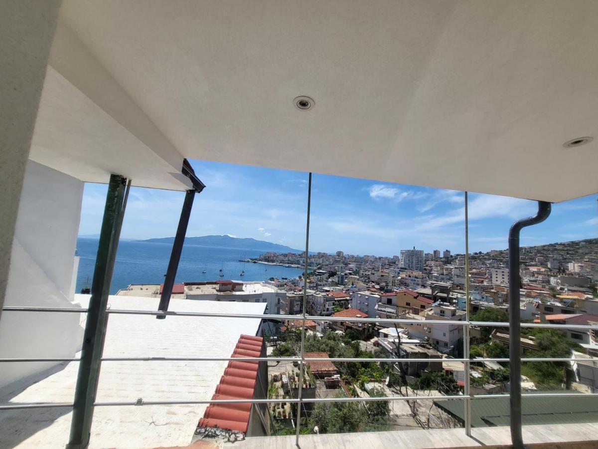 Blue Heaven Apartment Sarandë Exteriör bild