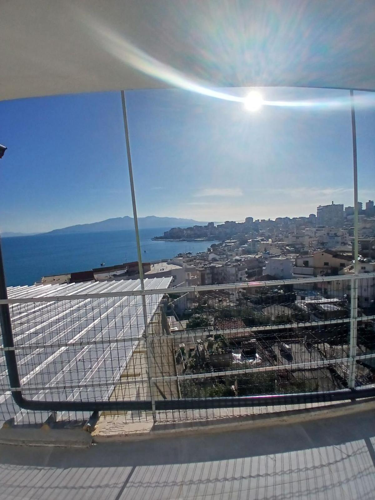 Blue Heaven Apartment Sarandë Exteriör bild