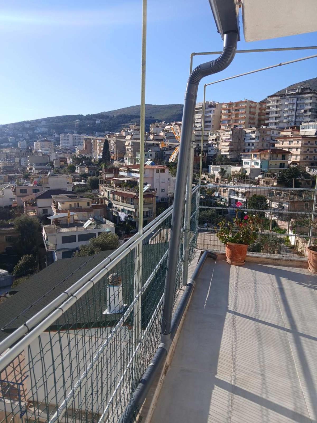 Blue Heaven Apartment Sarandë Exteriör bild