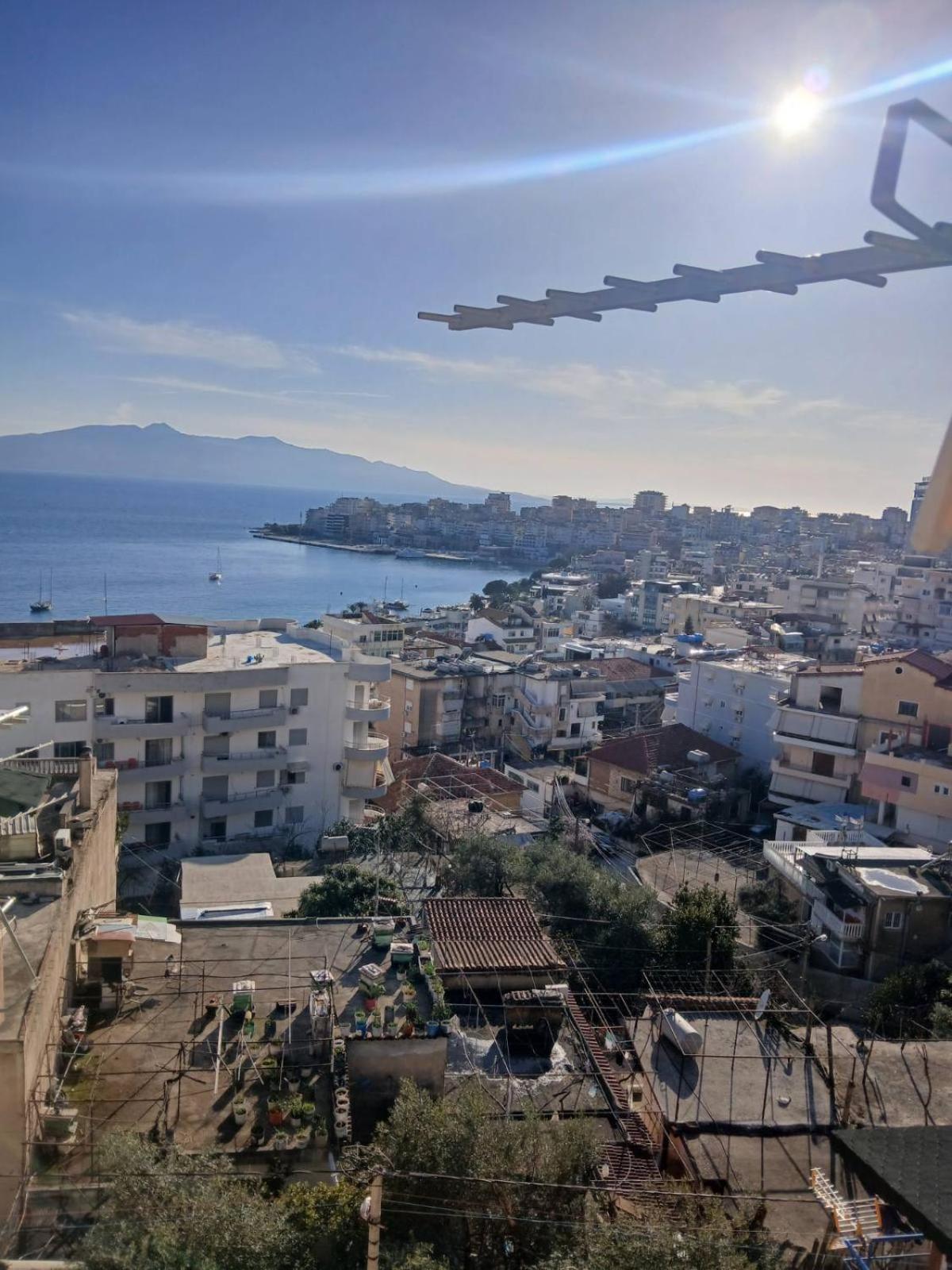 Blue Heaven Apartment Sarandë Exteriör bild