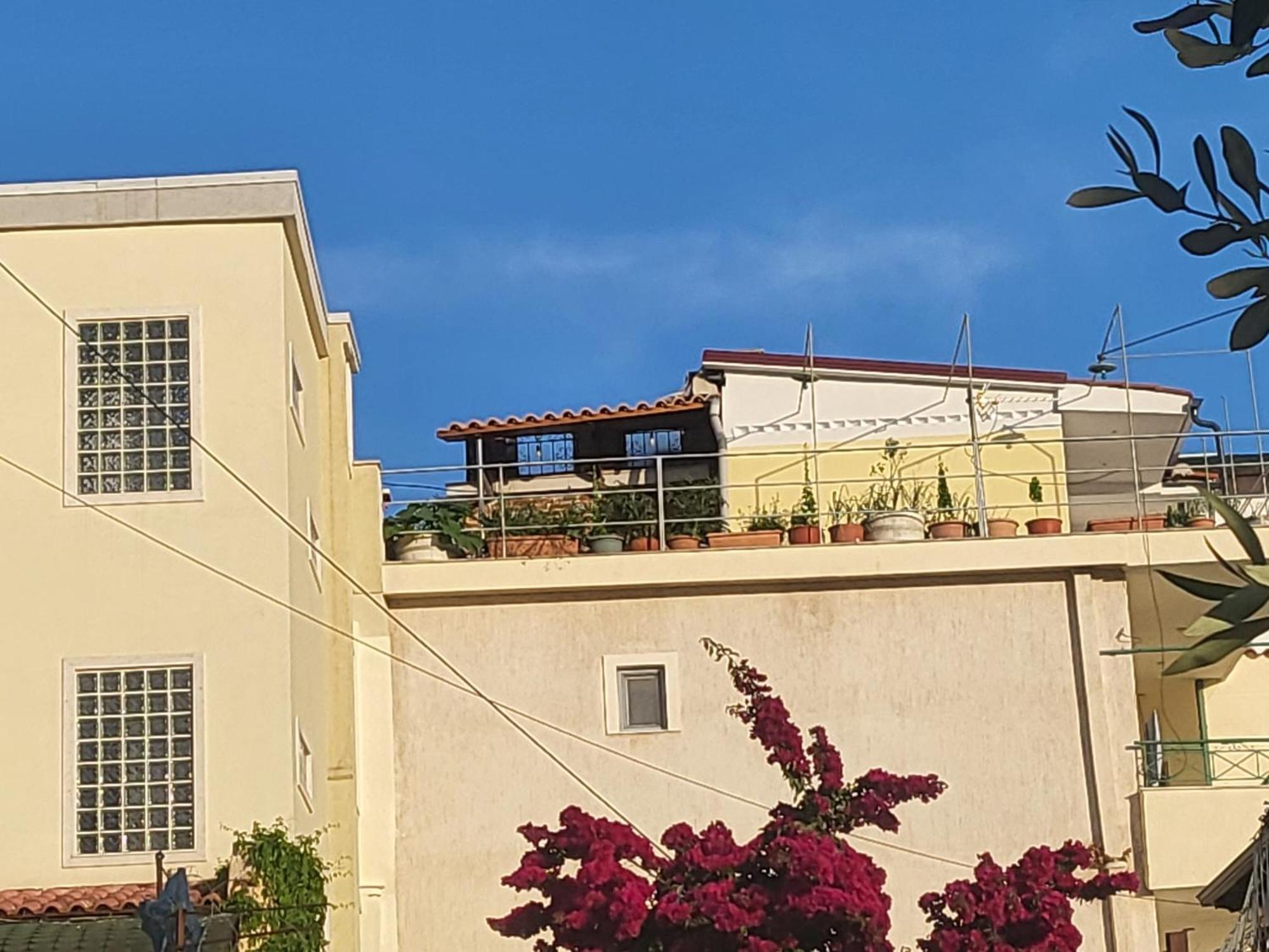 Blue Heaven Apartment Sarandë Exteriör bild