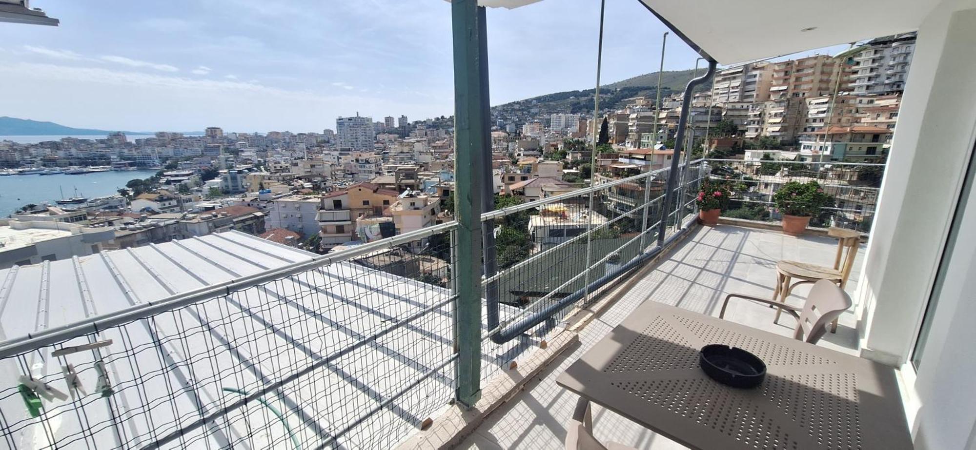 Blue Heaven Apartment Sarandë Exteriör bild